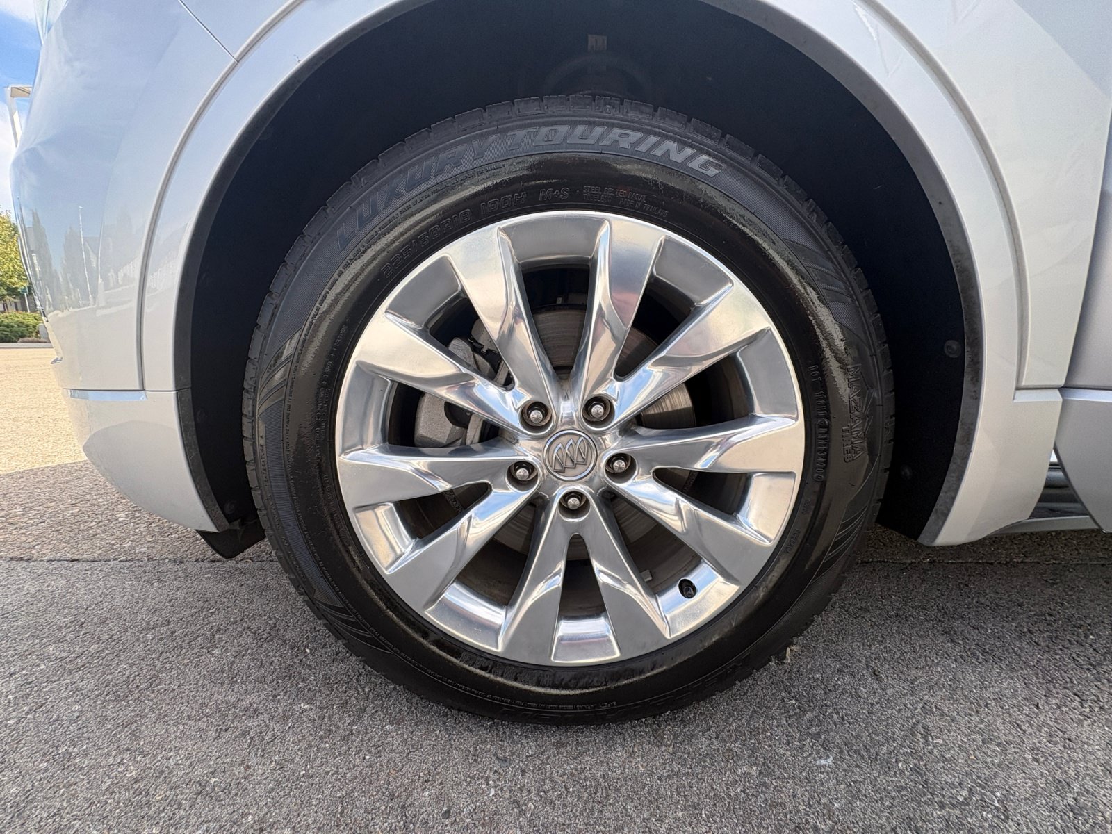 Used 2017 Buick Envision Essence FWD image 26
