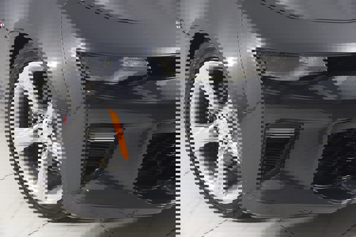 Used 2017 Chevrolet Camaro SS image 18