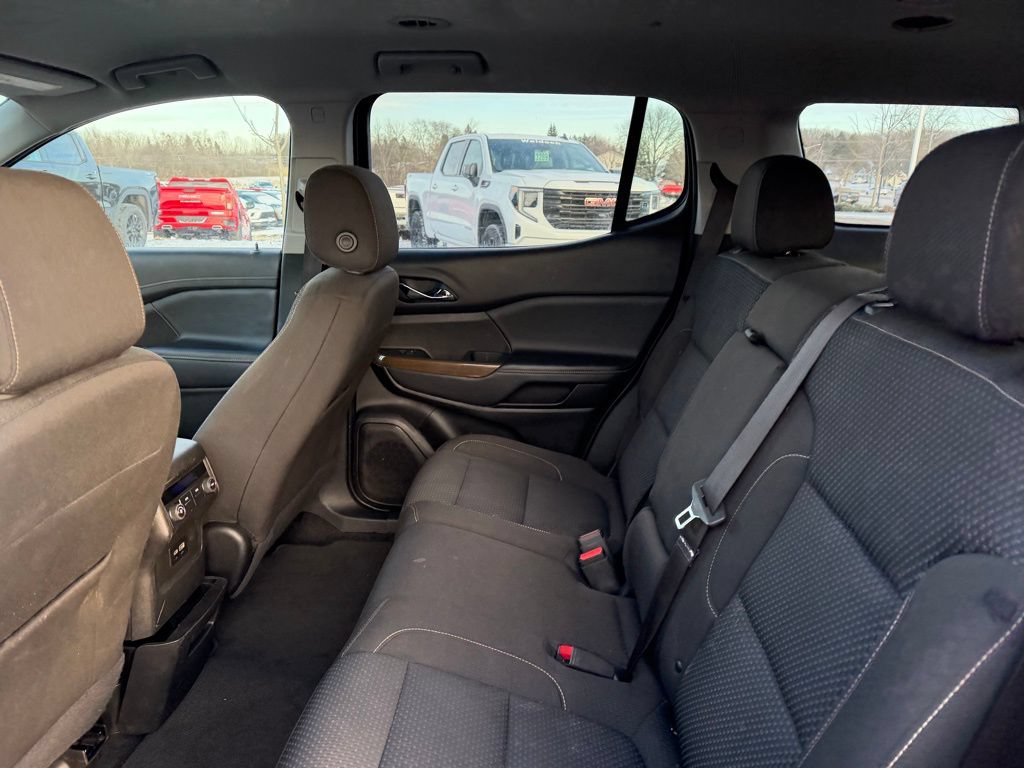 Used 2023 GMC Acadia SLE FWD image 6