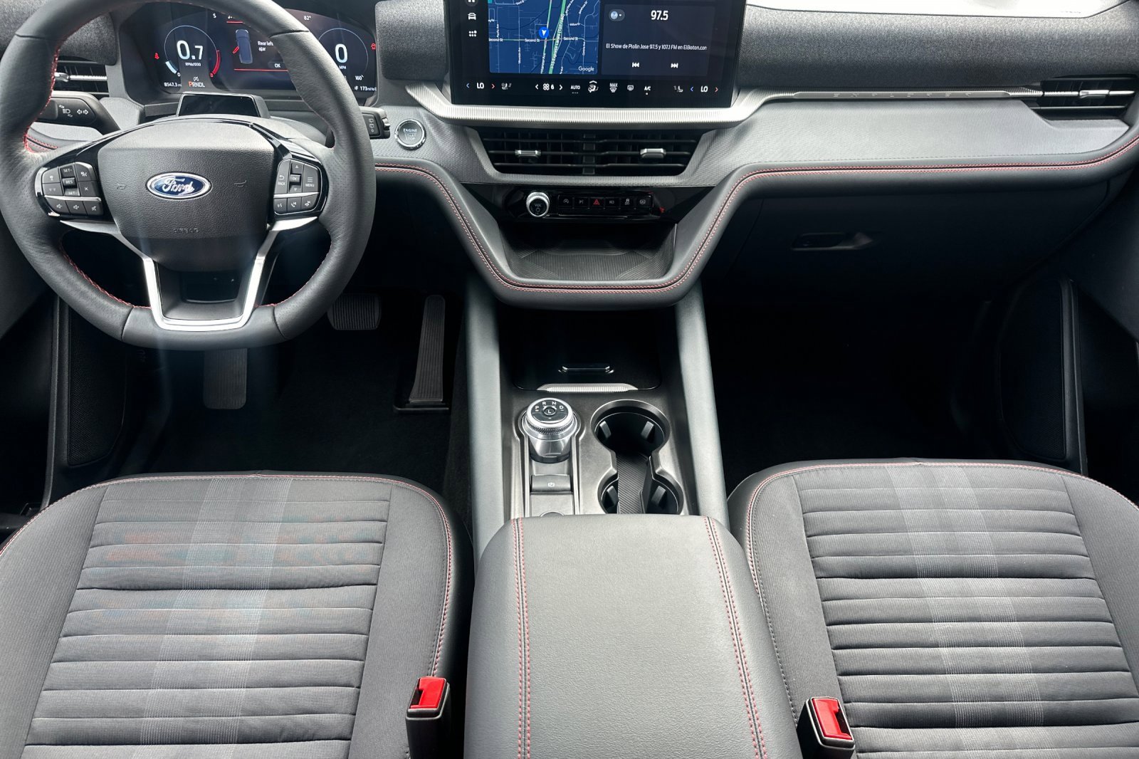 Used 2025 Ford Explorer ST-Line image 13