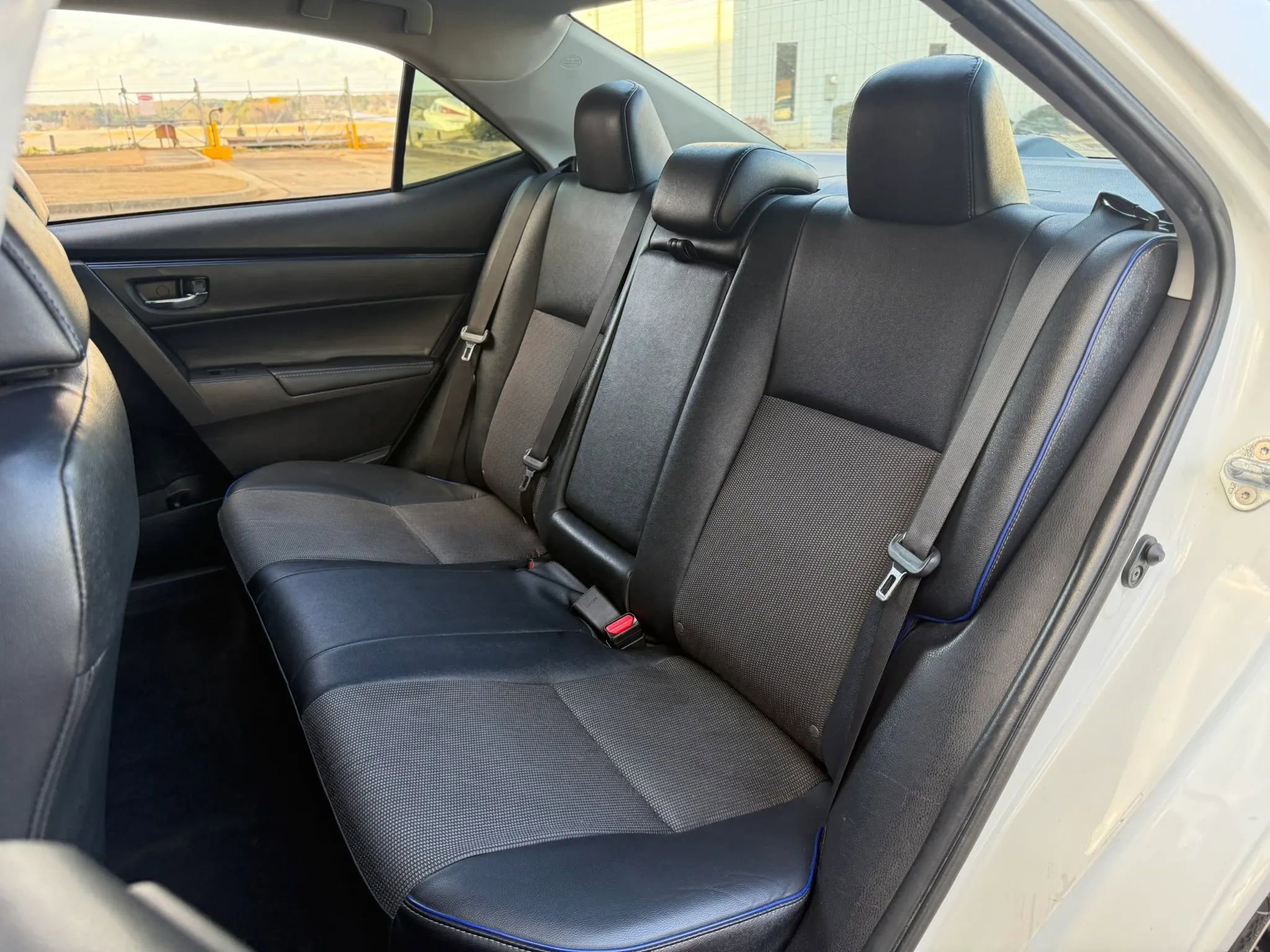 Used 2018 Toyota Corolla SE image 27