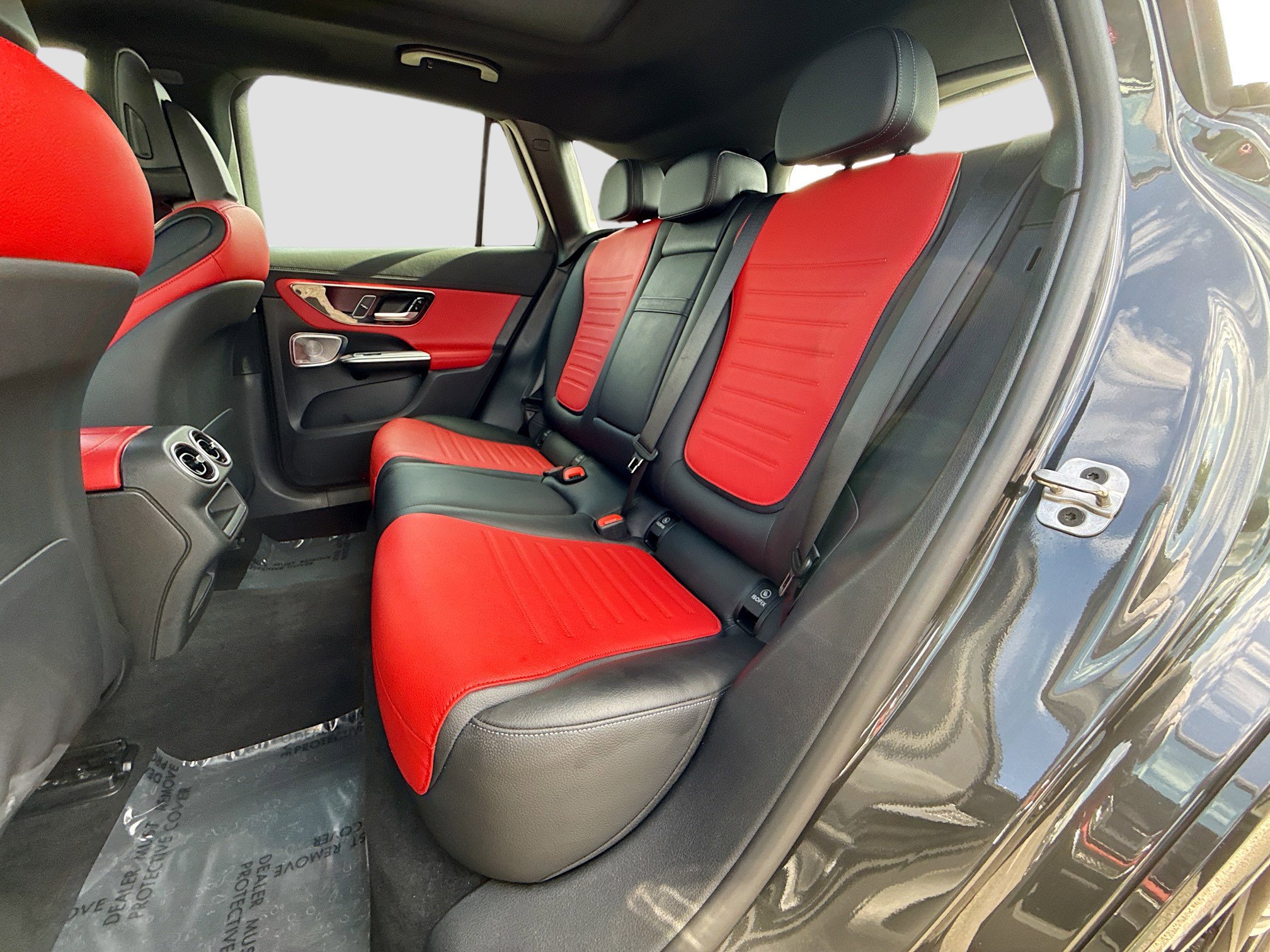 Used 2024 Mercedes-Benz GLC 43 AMG 4MATIC w/ Driver Assistance Package image 21
