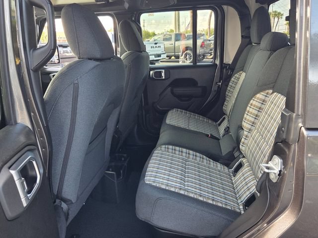 Used 2026 Jeep Gladiator Sport AWD/4WD image 12