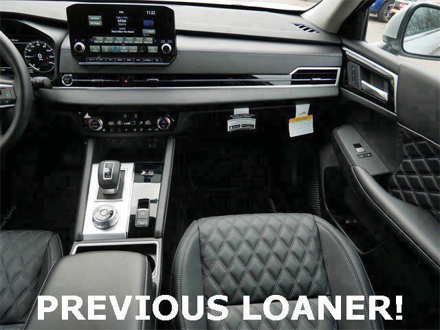 Used 2025 Mitsubishi Outlander SEL image 12