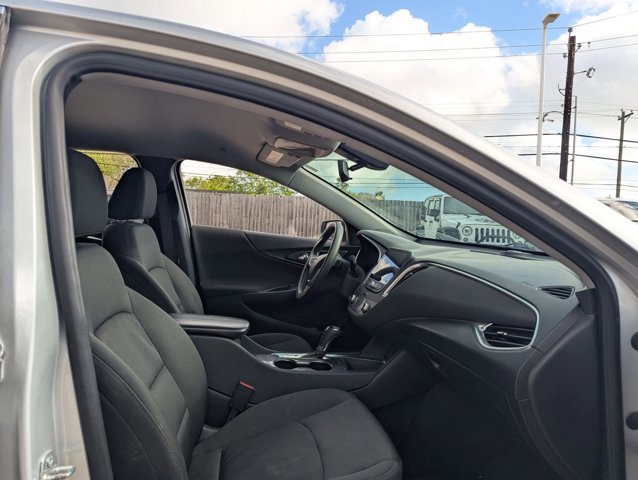 Used 2020 Chevrolet Malibu LT image 15