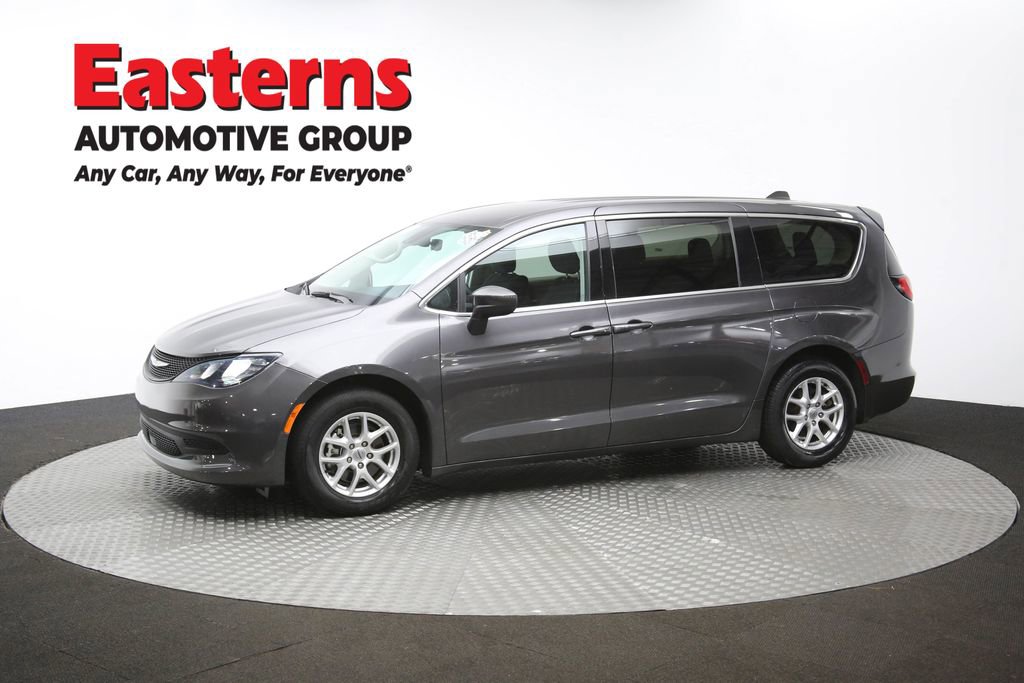 Used 2023 Chrysler Voyager LX image 58