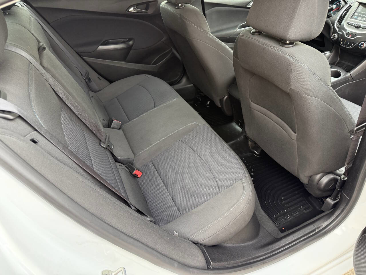 Used 2017 Chevrolet Cruze LT image 25