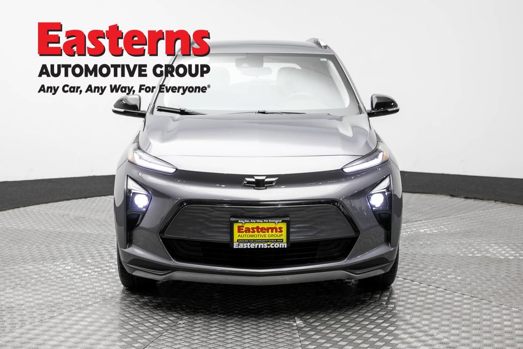 Used 2023 Chevrolet Bolt EUV LT w/ Driver Confidence Package FWD image 2