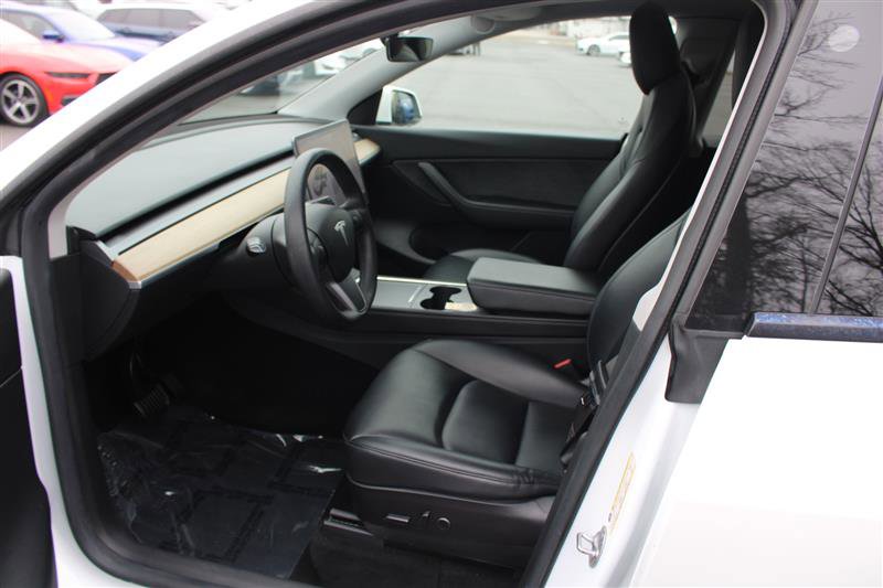 Used 2021 Tesla Model Y Long Range image 11