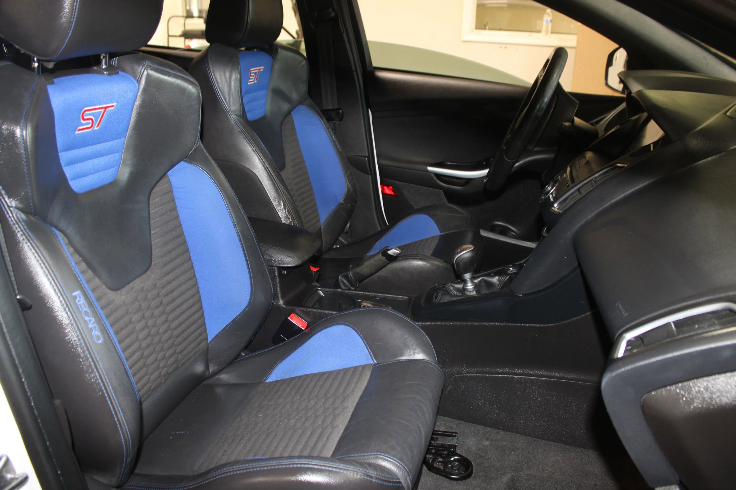 Used 2015 Ford Focus ST w/ Equipment Group 401A image 26