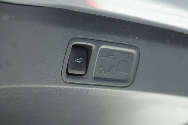 Used 2023 Ford Expedition Limited image 40