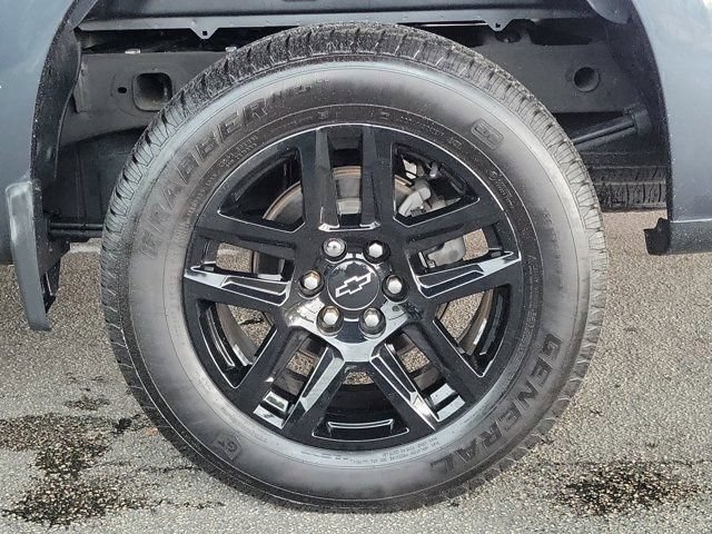 Used 2022 Chevrolet Silverado 1500 RST w/ LPO, Blackout Package AWD/4WD image 8