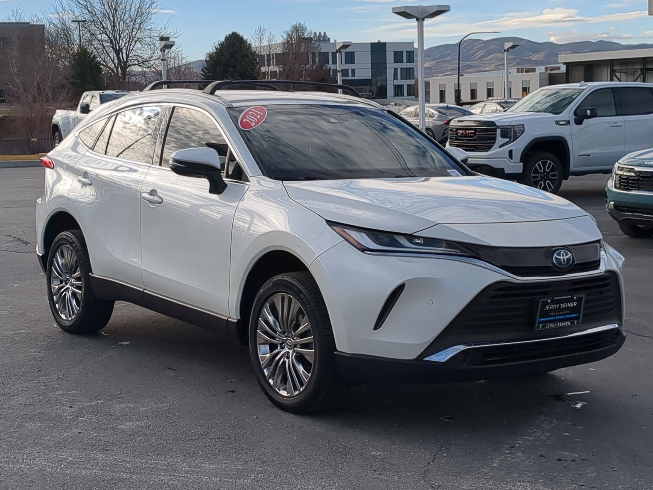 Used 2021 Toyota Venza Limited image 8