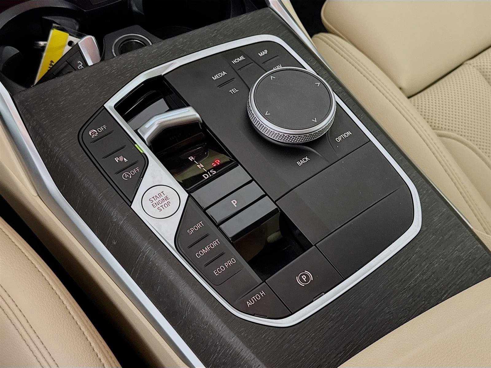 Used 2024 BMW 330i Sedan w/ Premium Package image 20