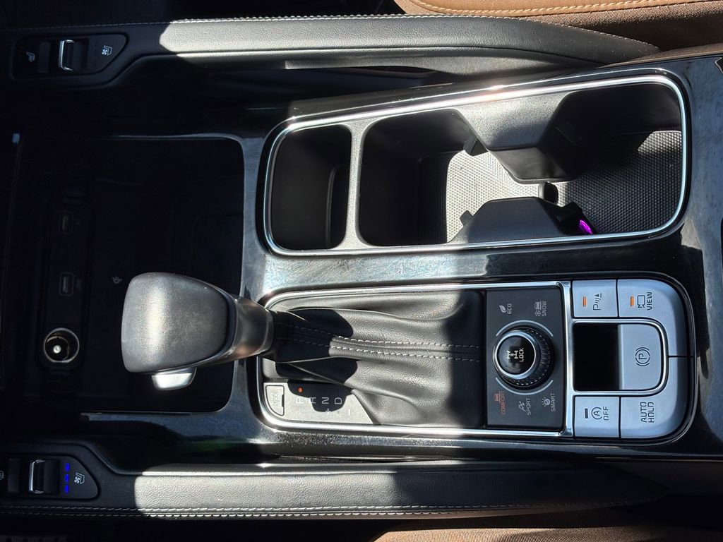 Used 2022 Kia Telluride SX w/ SX Prestige Package image 32