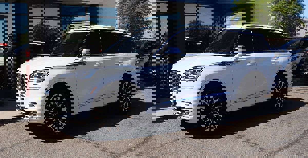 Used 2020 Lincoln Aviator Black Label w/ Dynamic Handling Package AWD/4WD image 3