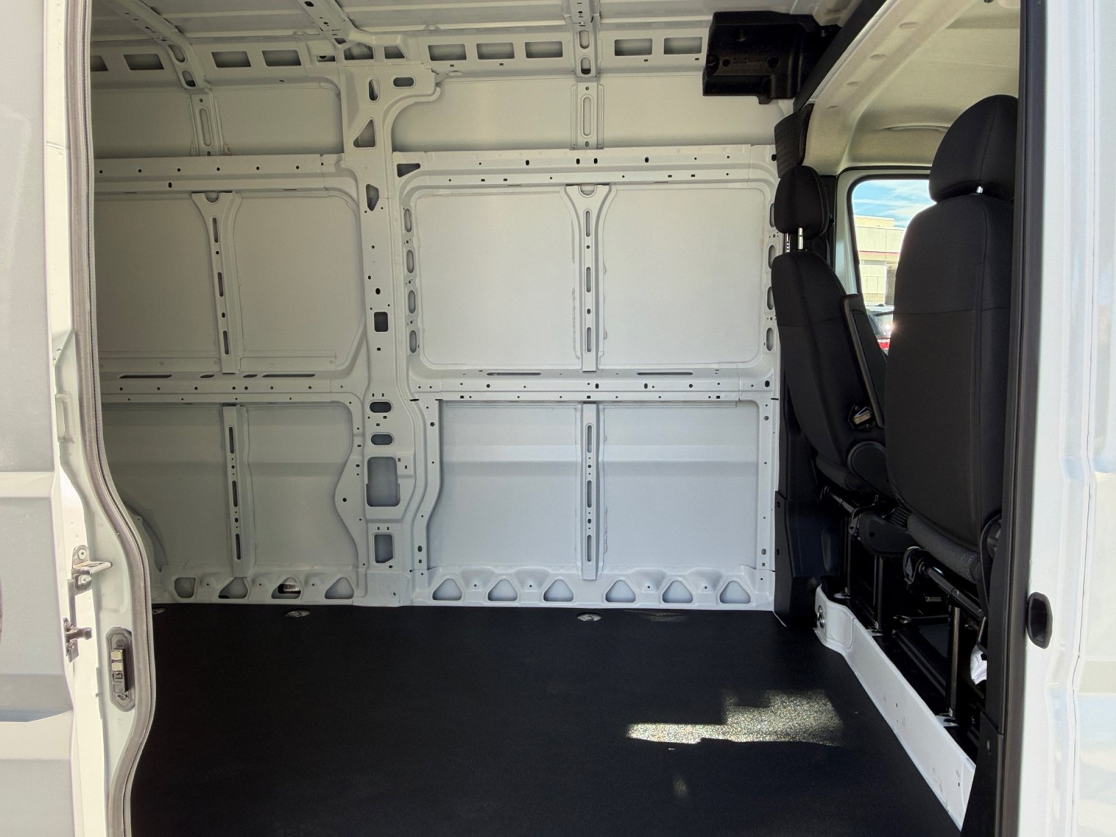 New 2027 RAM ProMaster 2500 w/ Convenience Group FWD image 24
