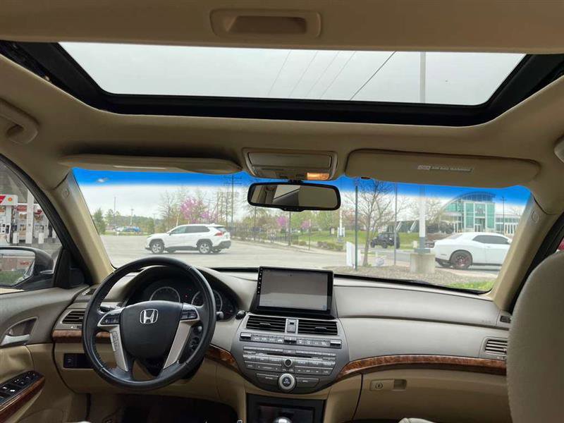 Used 2010 Honda Accord EX-L image 9