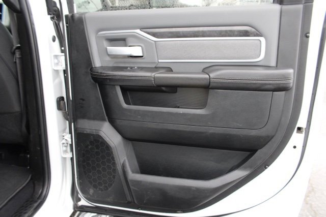 Used 2021 RAM 3500 Big Horn image 31