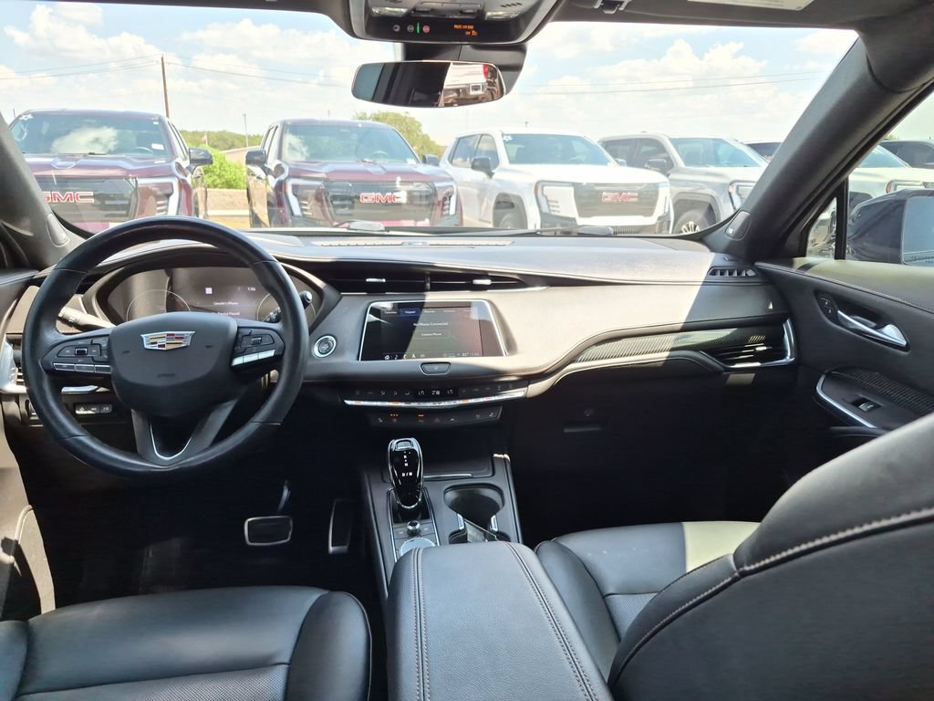 Used 2023 Cadillac XT4 Sport FWD image 33