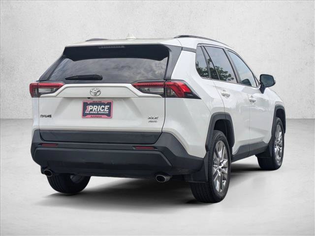 Used 2020 Toyota RAV4 XLE Premium AWD/4WD image 5