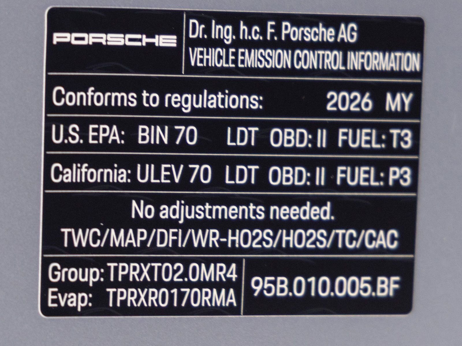 Certified 2026 Porsche Macan image 35