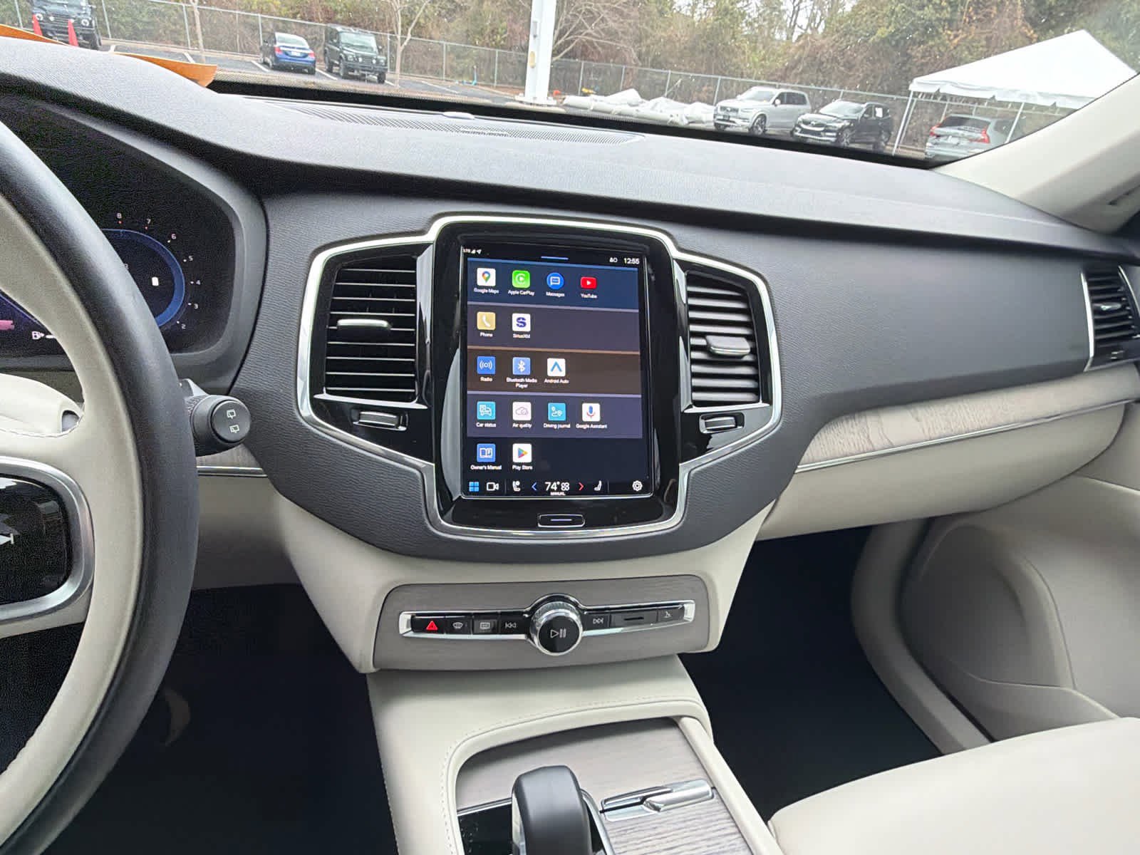 Certified 2025 Volvo XC90 B6 Plus w/ Protection Package Premier image 29