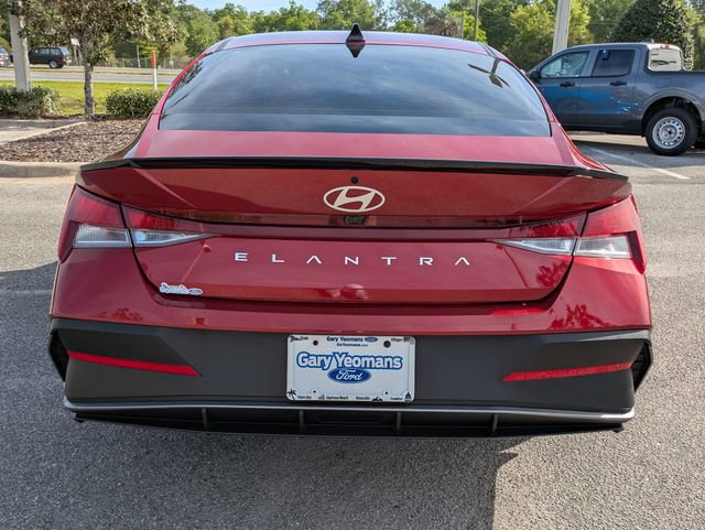 Used 2025 Hyundai Elantra Sport FWD image 5