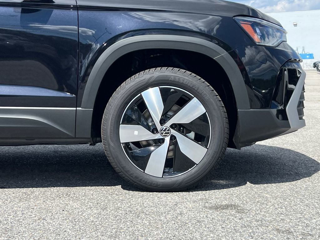 New 2025 Volkswagen Taos S image 7