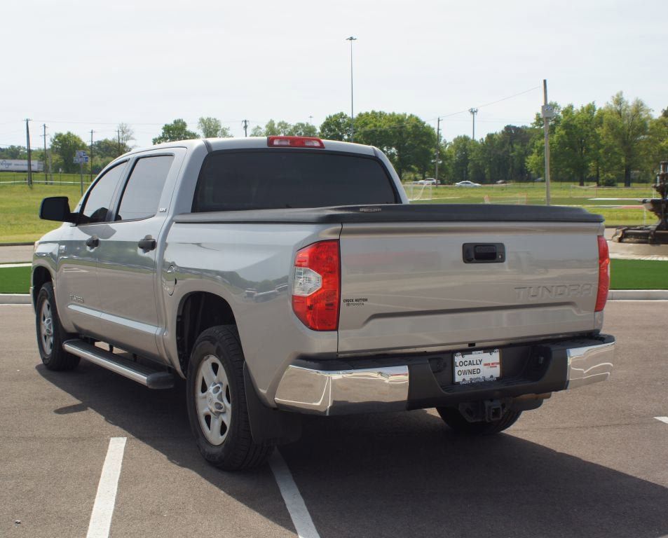 Used 2016 Toyota Tundra SR5 w/ SR5 Upgrade Package RWD image 13