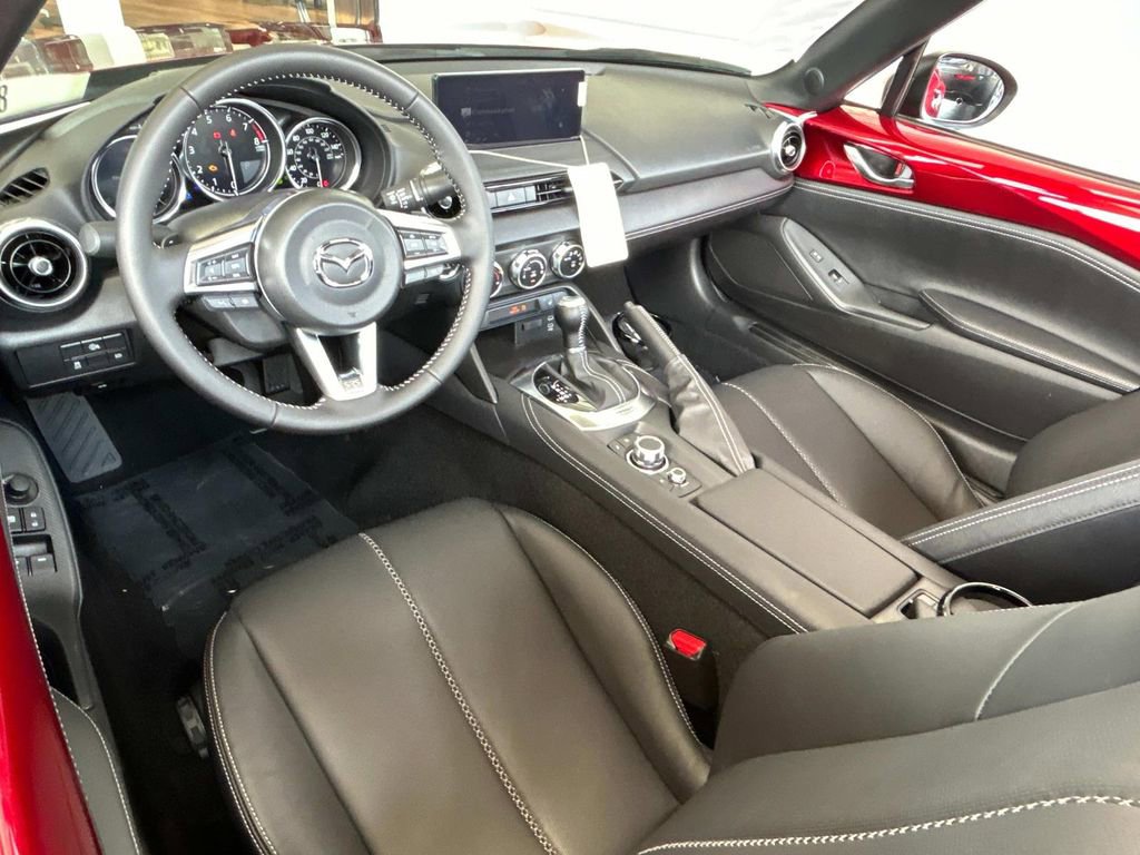 New 2025 MAZDA MX-5 Miata Grand Touring image 2
