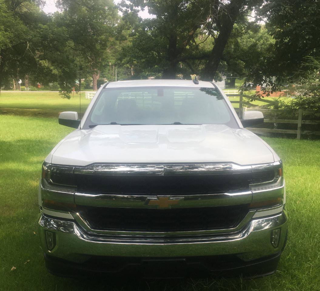 Used 2017 Chevrolet Silverado 1500 LT w/ All Star Edition AWD/4WD image 8