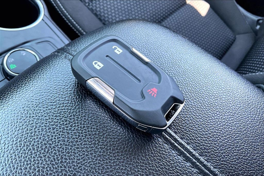 Used 2024 GMC Terrain SLE image 32