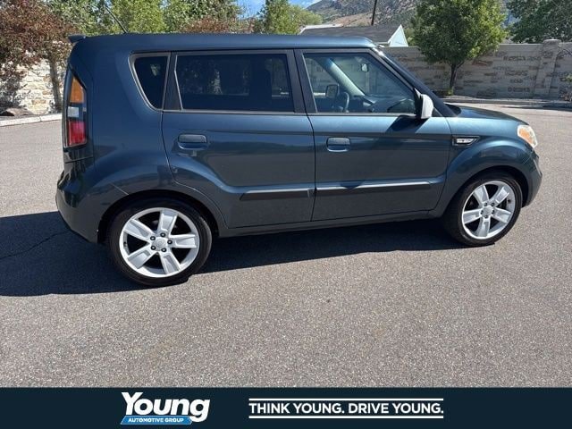 Used 2010 Kia Soul + w/ Denim Special Edition Pkg FWD image 9