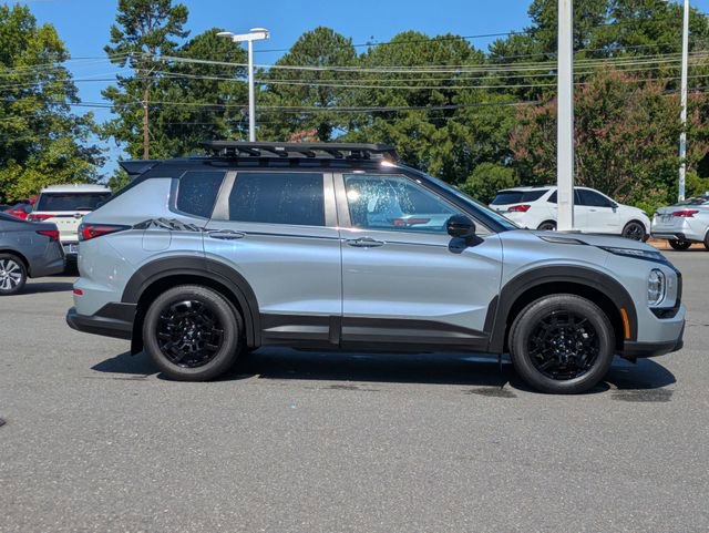 New 2025 Mitsubishi Outlander Trail Edition image 2