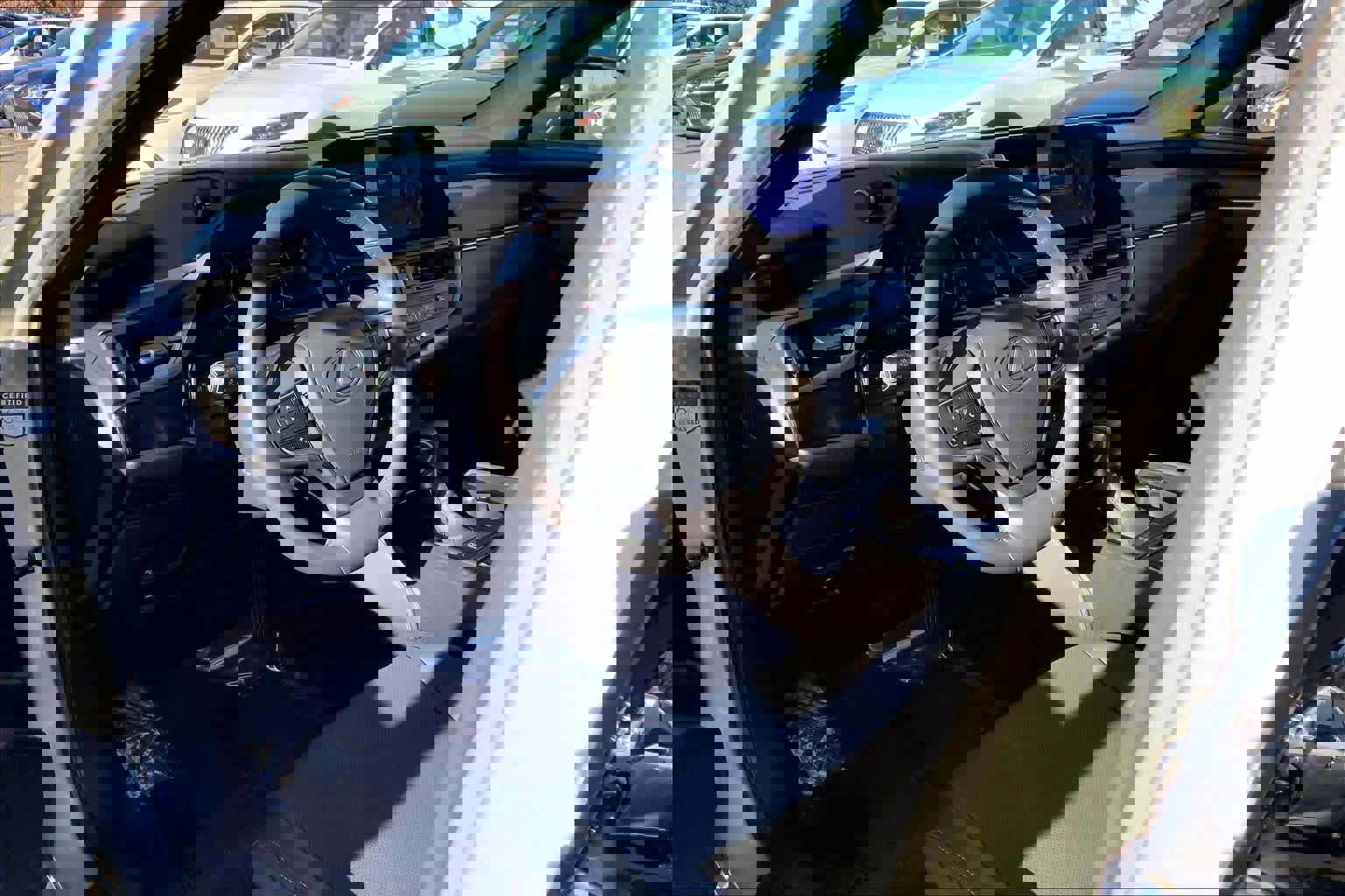 Certified 2024 Lexus ES 350 w/ Premium Package image 17