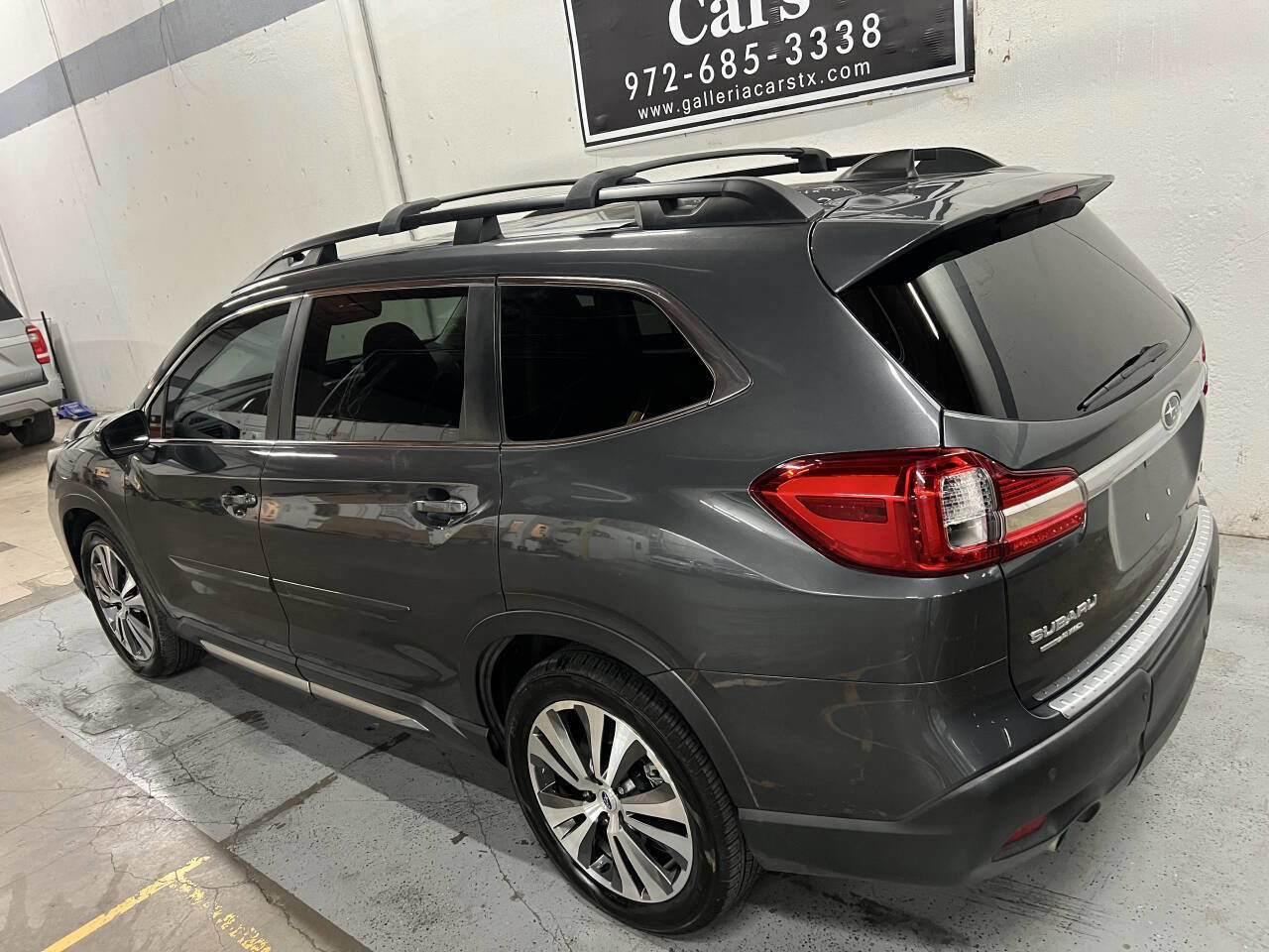 Used 2020 Subaru Ascent Limited w/ Popular Package #3 image 4