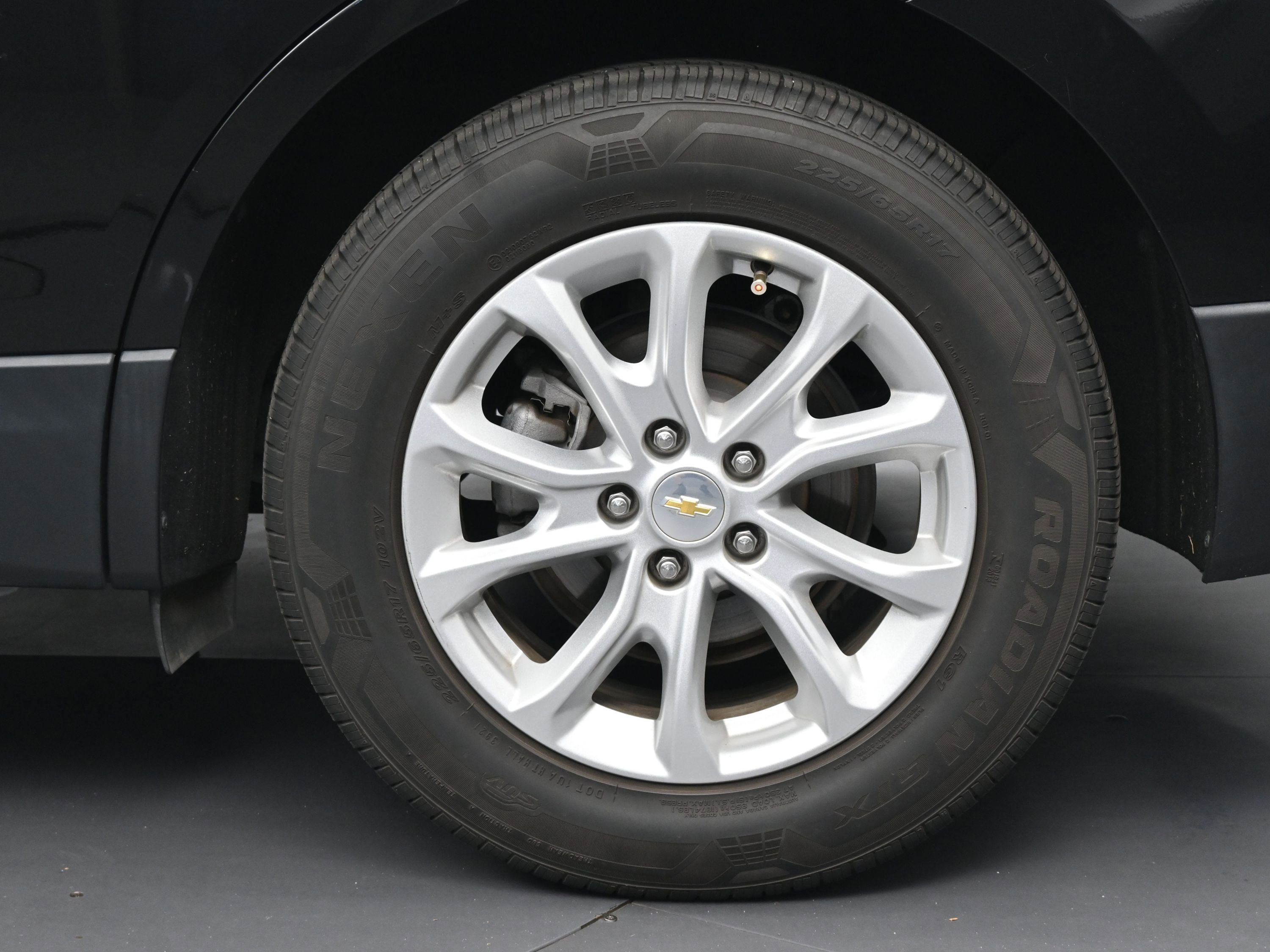 Used 2019 Chevrolet Equinox LT w/ Sun & Navigation Package image 21