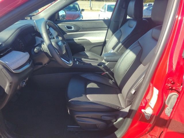 Used 2024 Jeep Compass Latitude image 14