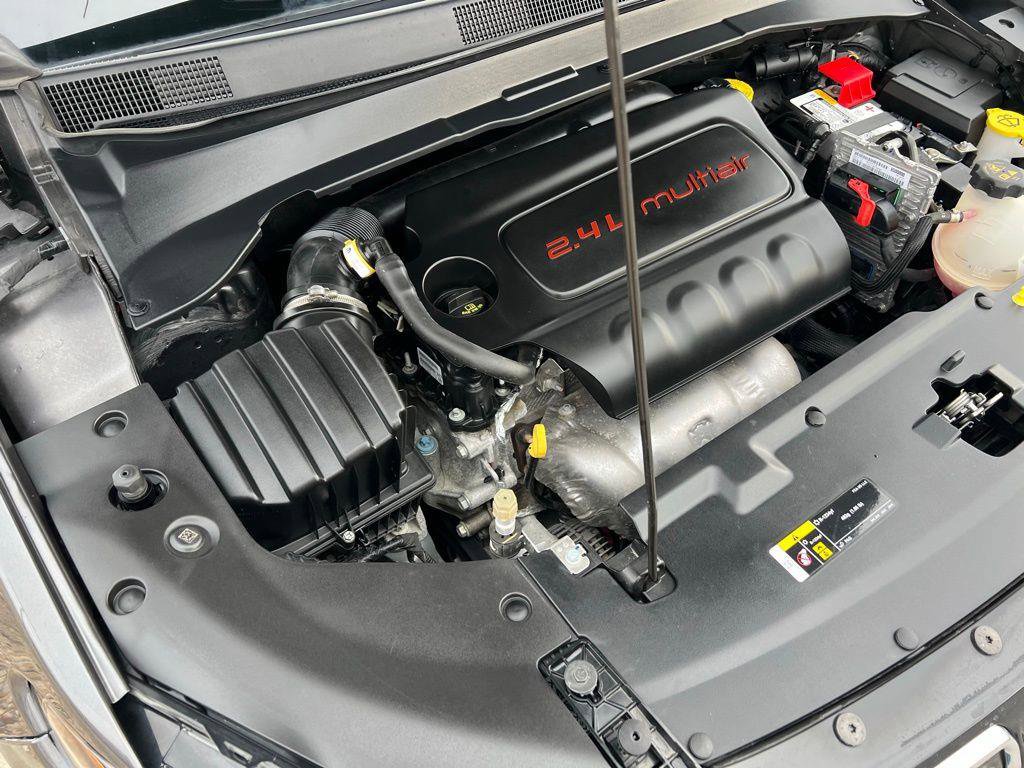 Used 2022 Jeep Compass Limited image 41