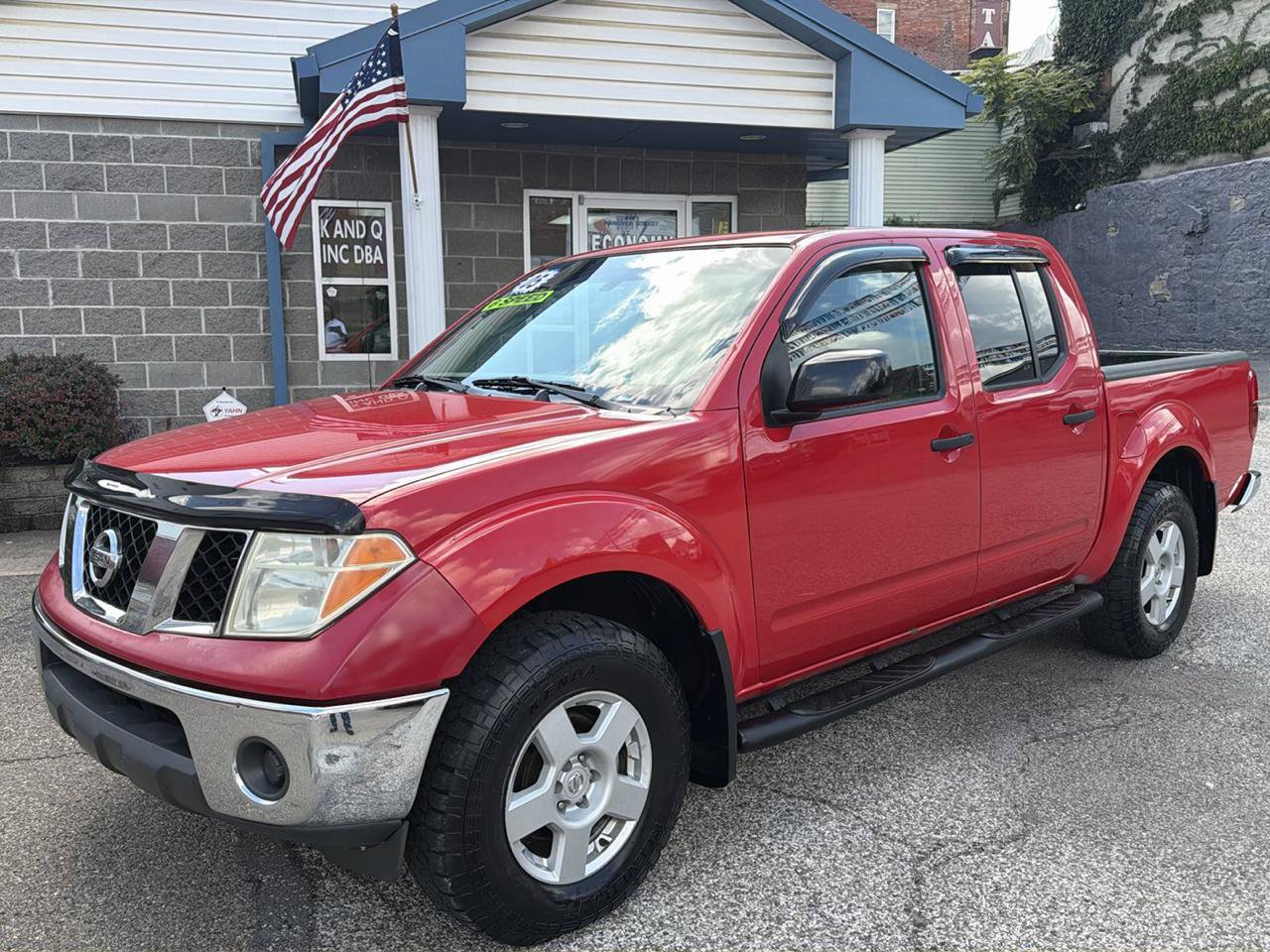 Used 2005 Nissan Frontier SE w/ (P01) Power Pkg AWD/4WD image 1