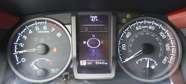 Used 2016 Toyota Tacoma TRD Sport w/ Towing Package image 22