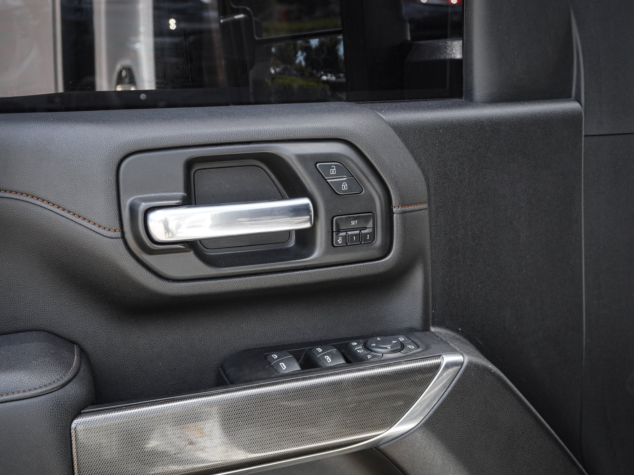 Used 2022 GMC Sierra 2500 AT4 w/ AT4 Premium Plus Package AWD/4WD image 14