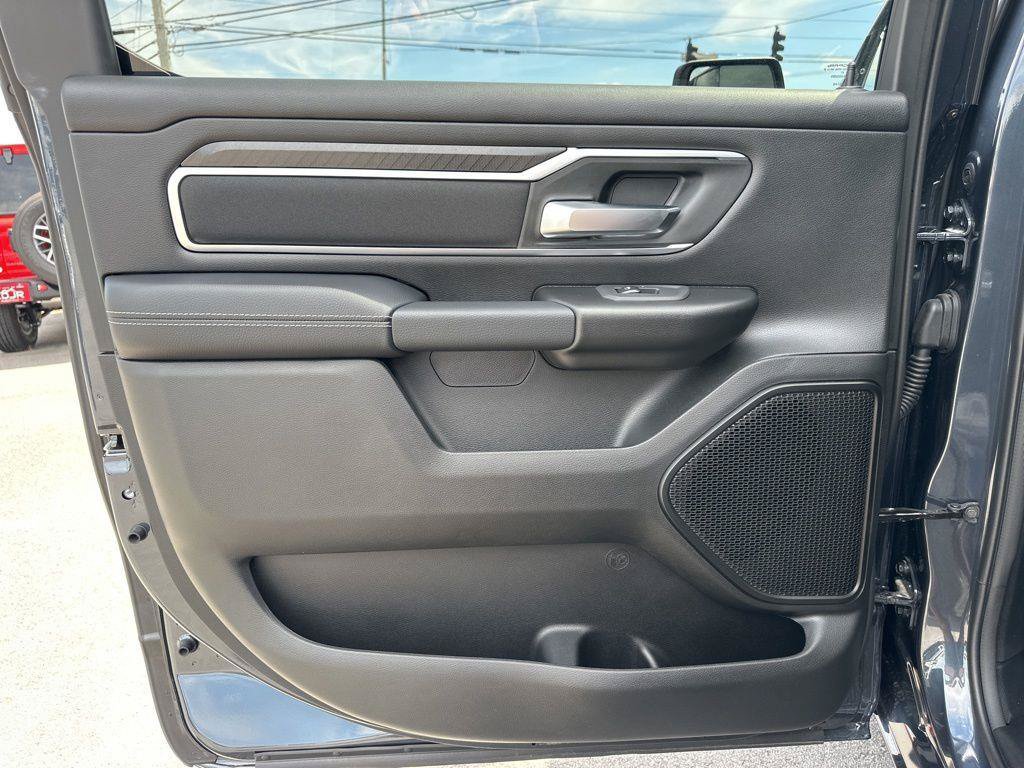 New 2026 RAM 1500 Big Horn AWD/4WD image 15