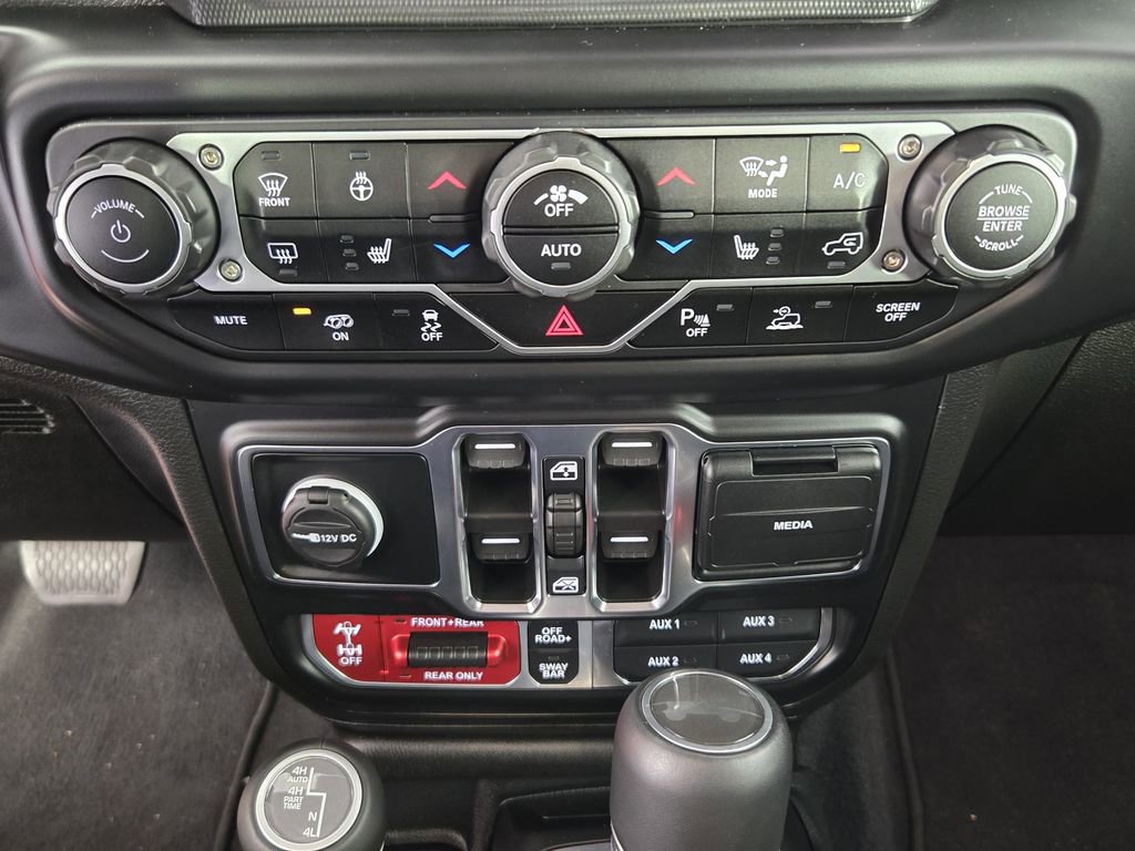 Used 2023 Jeep Wrangler Unlimited Rubicon 392 w/ Trailer Tow Package AWD/4WD image 19