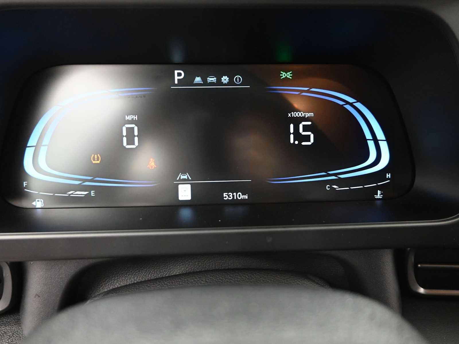 Certified 2025 Hyundai Elantra Sport image 16