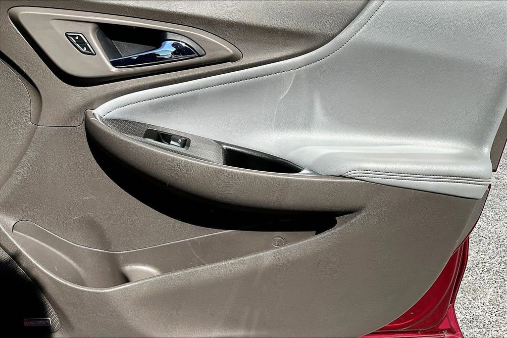 Used 2018 Chevrolet Malibu LT w/ Leather Package image 22