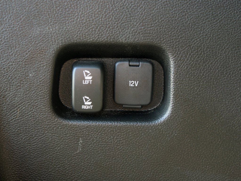 Used 2023 Ford Edge SEL image 7