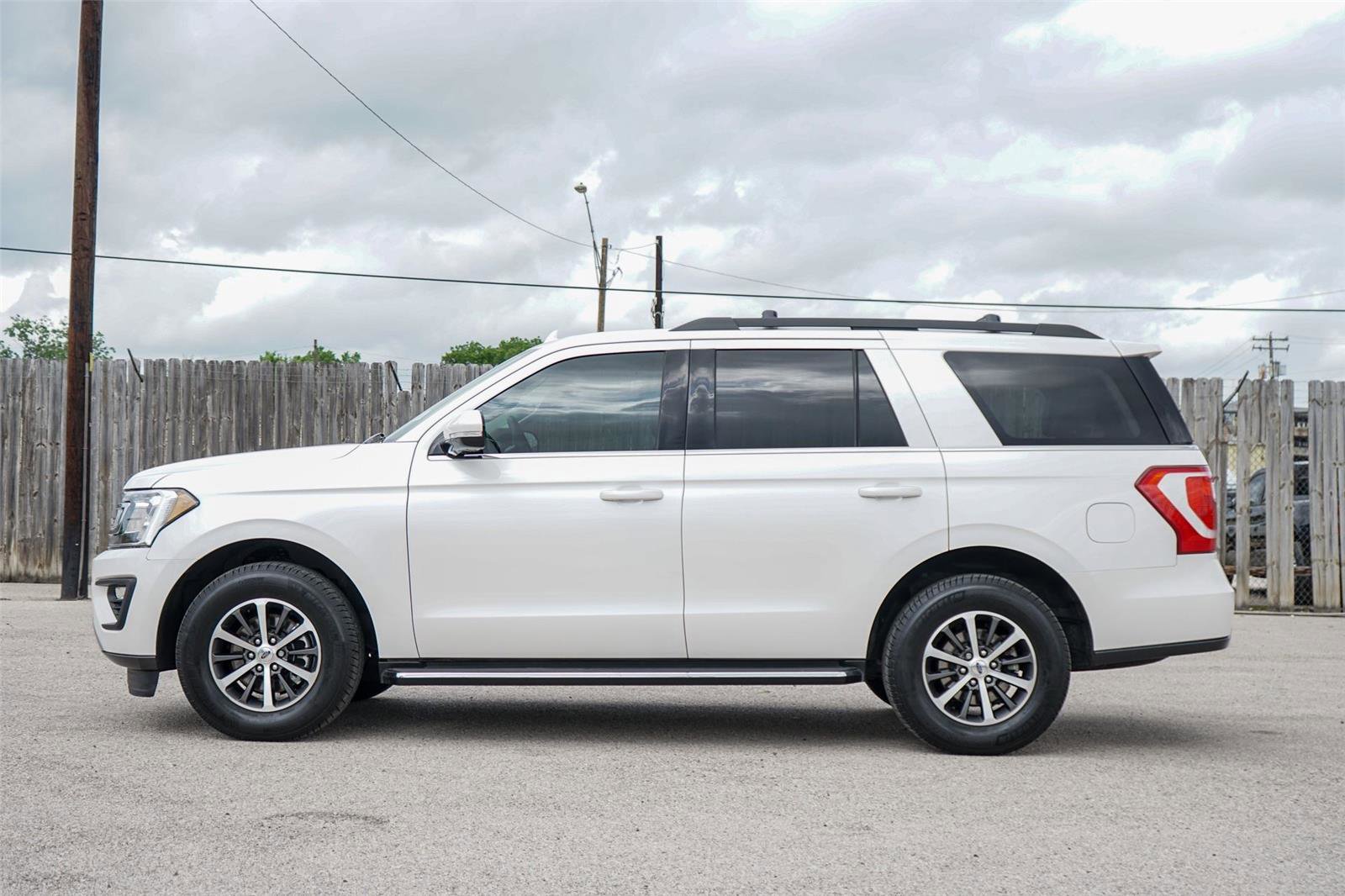 Used 2018 Ford Expedition XLT w/ Equipment Group 202A image 7