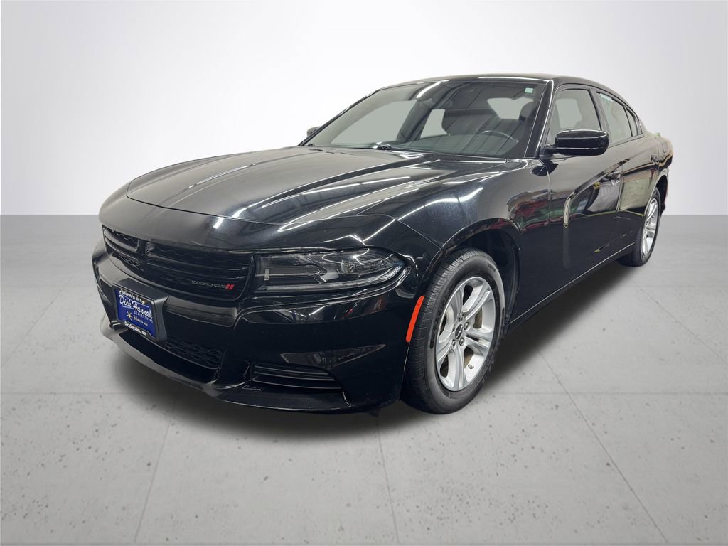 Used 2023 Dodge Charger SXT image 2